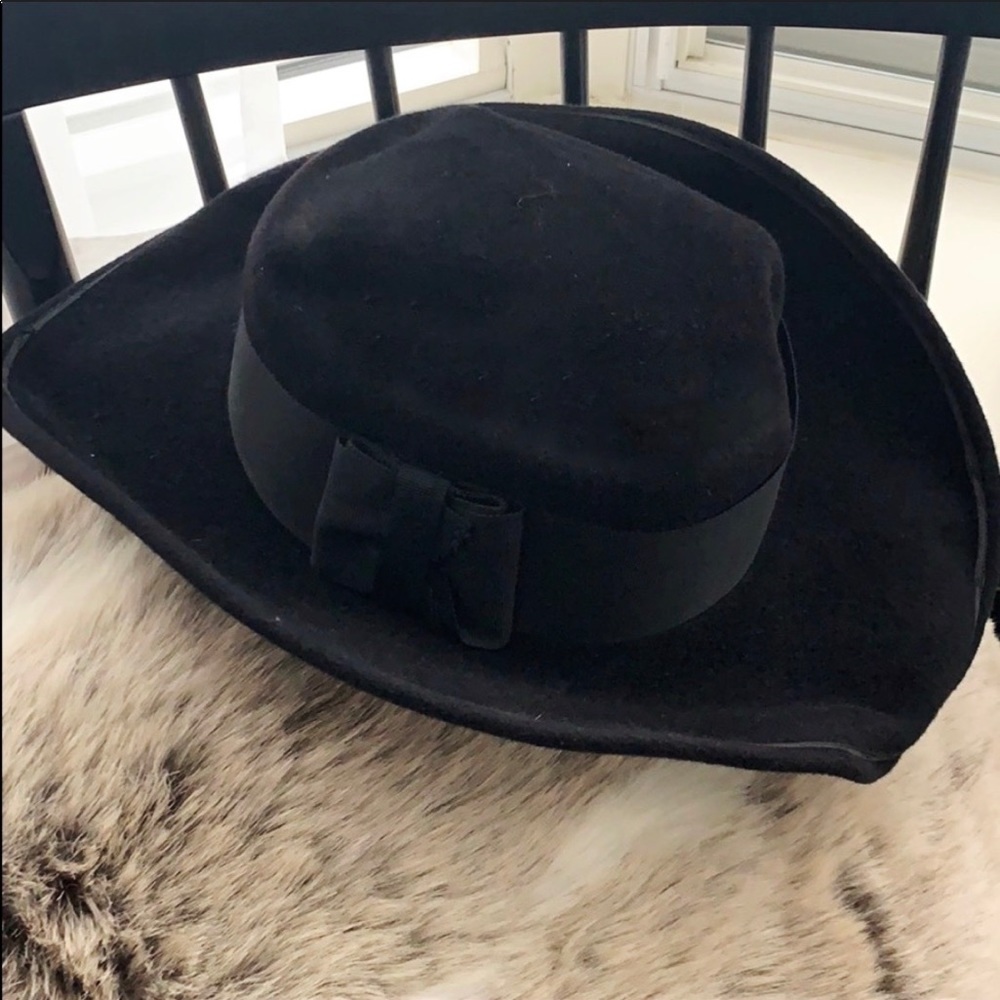 Black Women's Felt Wide-Brim Hat with Ribbon Trim